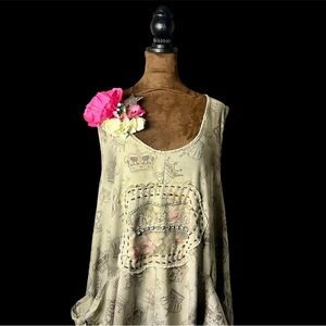 A Rare Bird Royalty Crown Women's Linen Tunic Top Floral and Rhinestone Accents